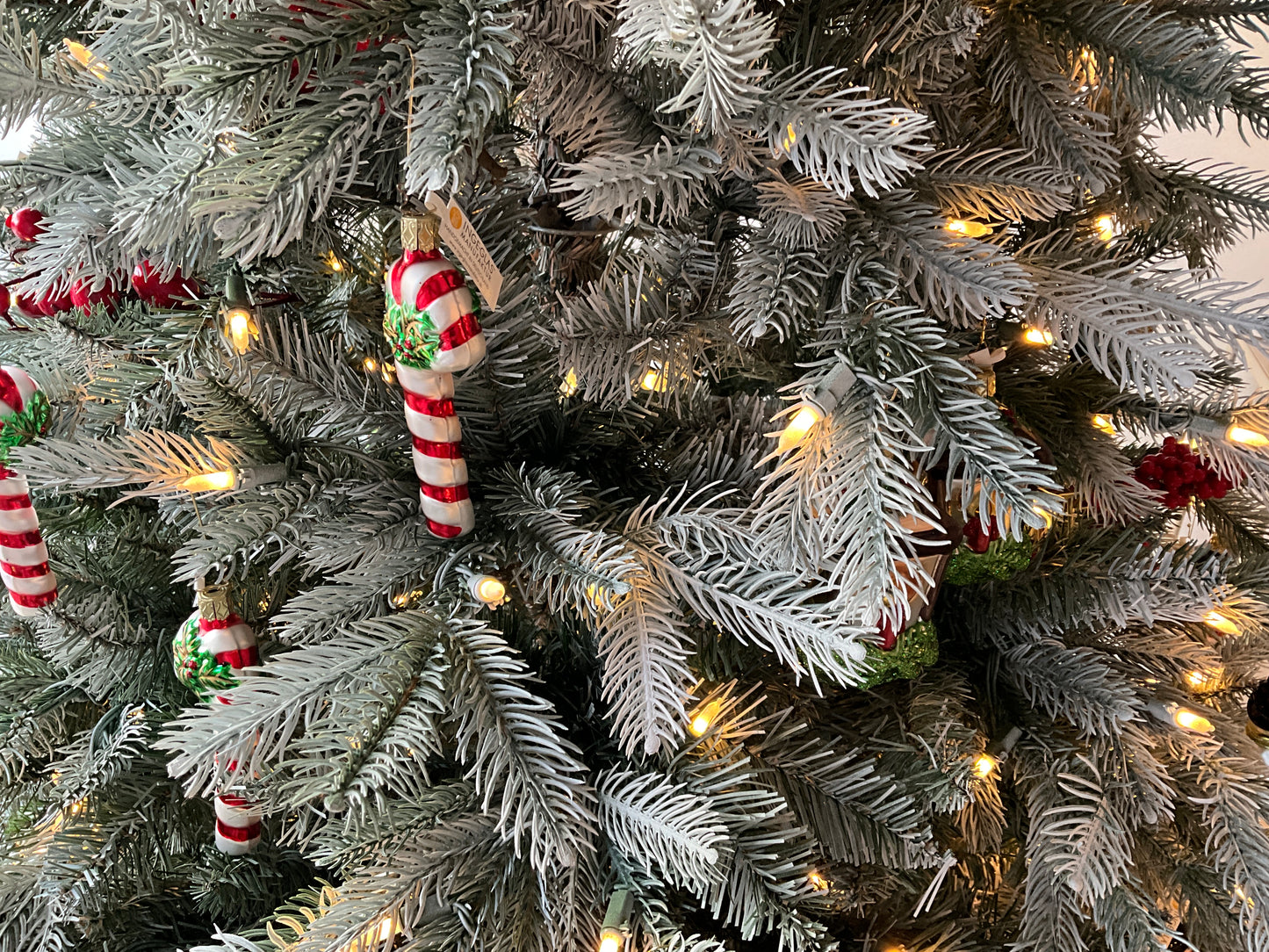 Kerstboom Frosted Mulberry - 2m13