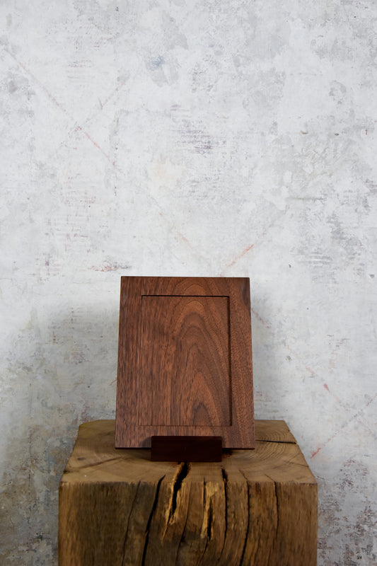 Photo stand - Walnut