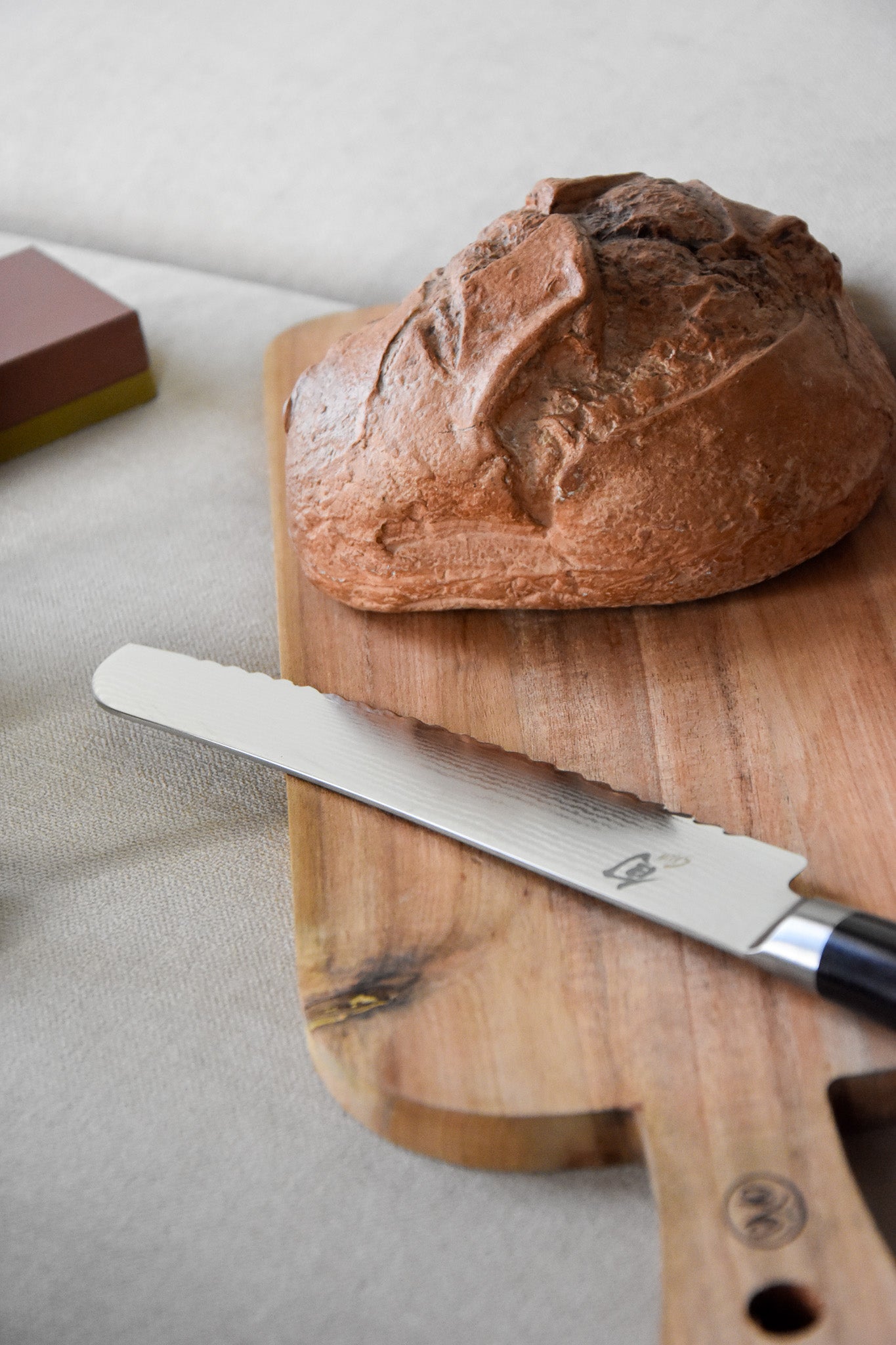 Bread knife