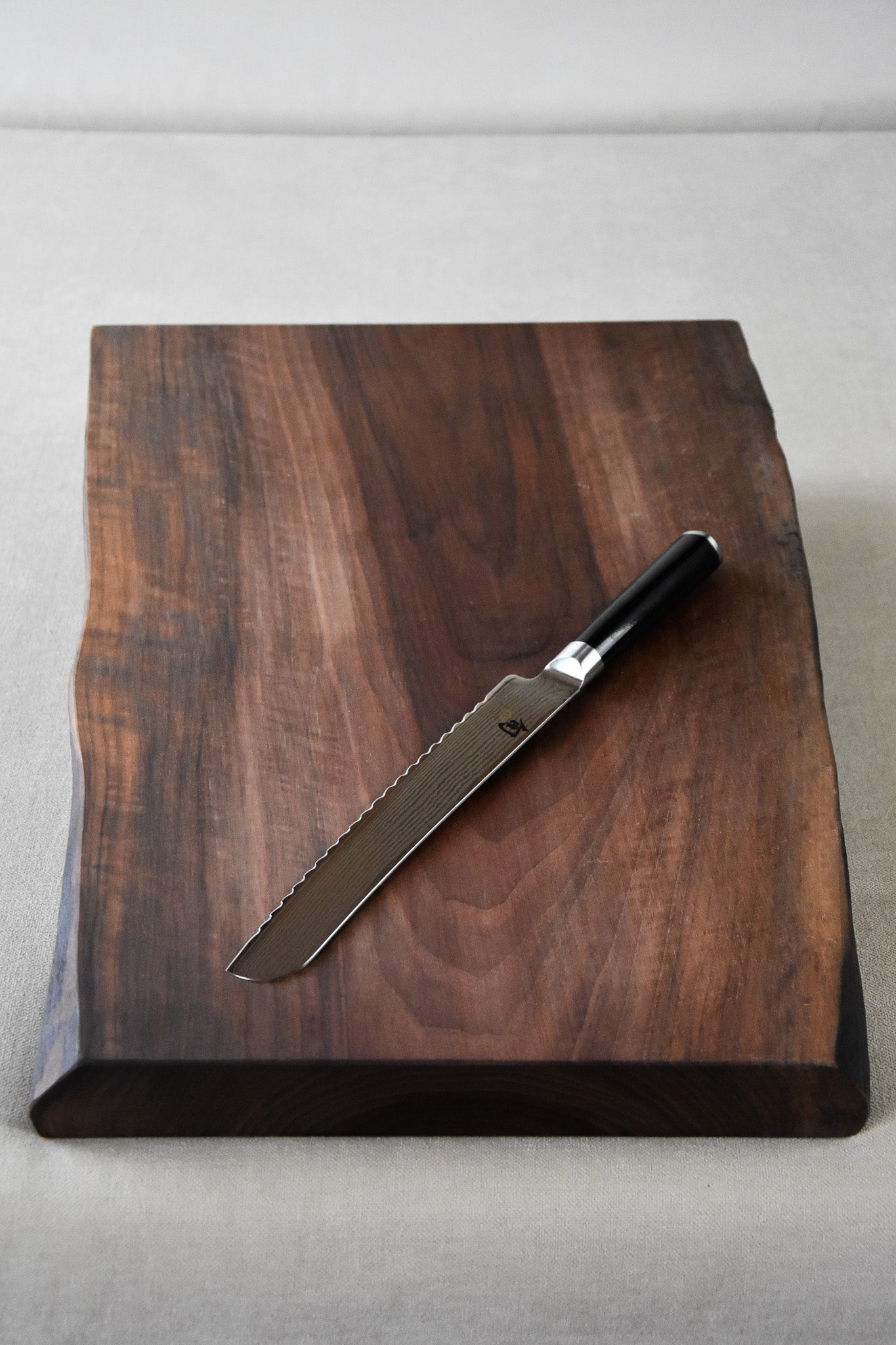 Bread knife
