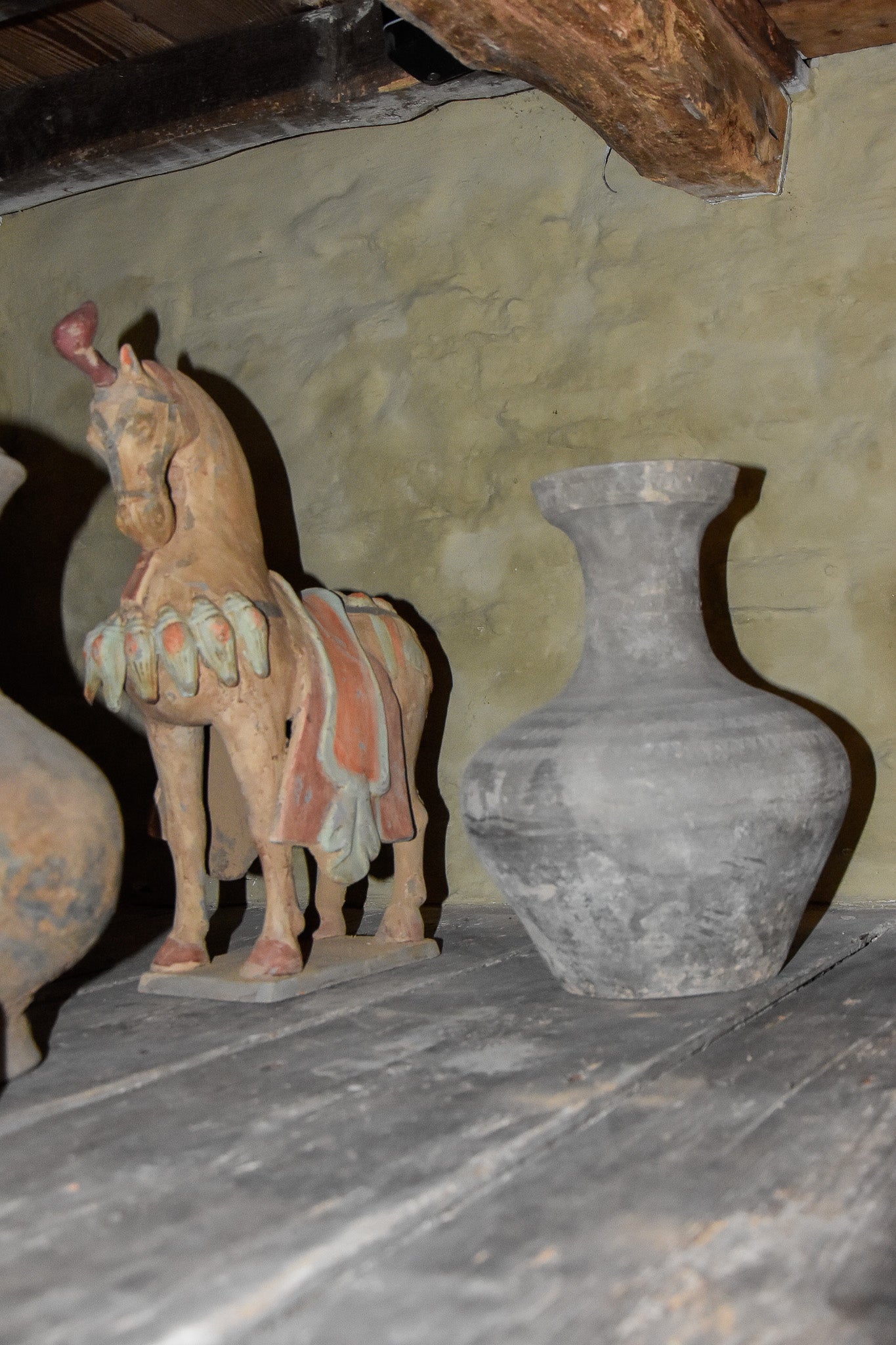Han Dynasty Hu vase
