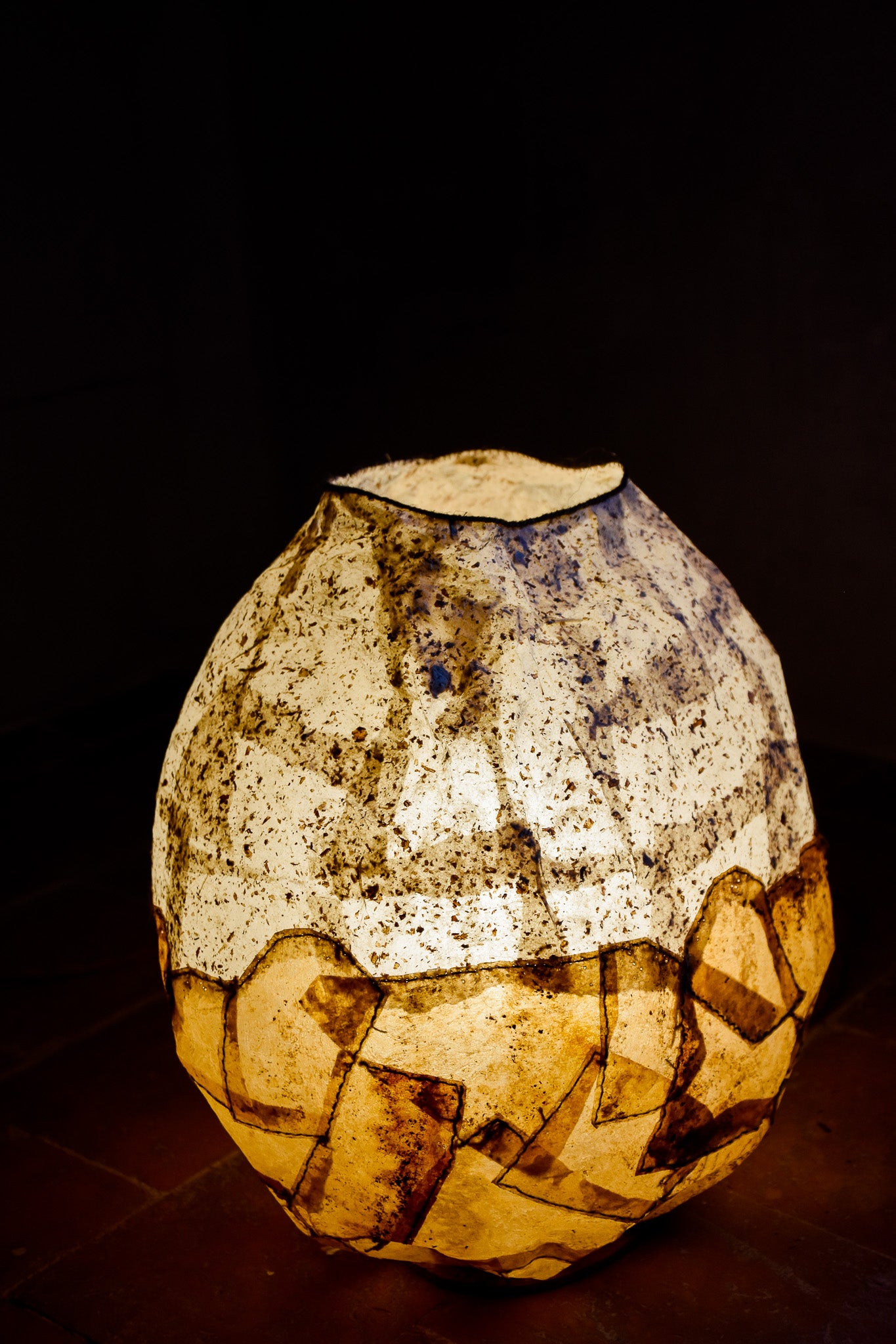 Lamp without base