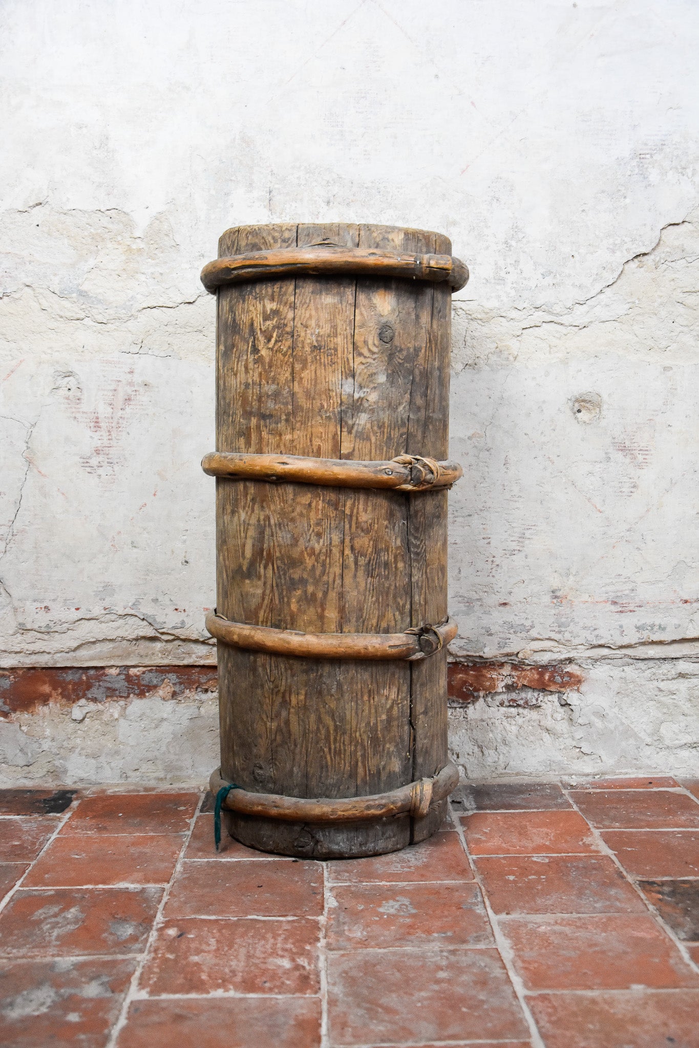 Wooden container M