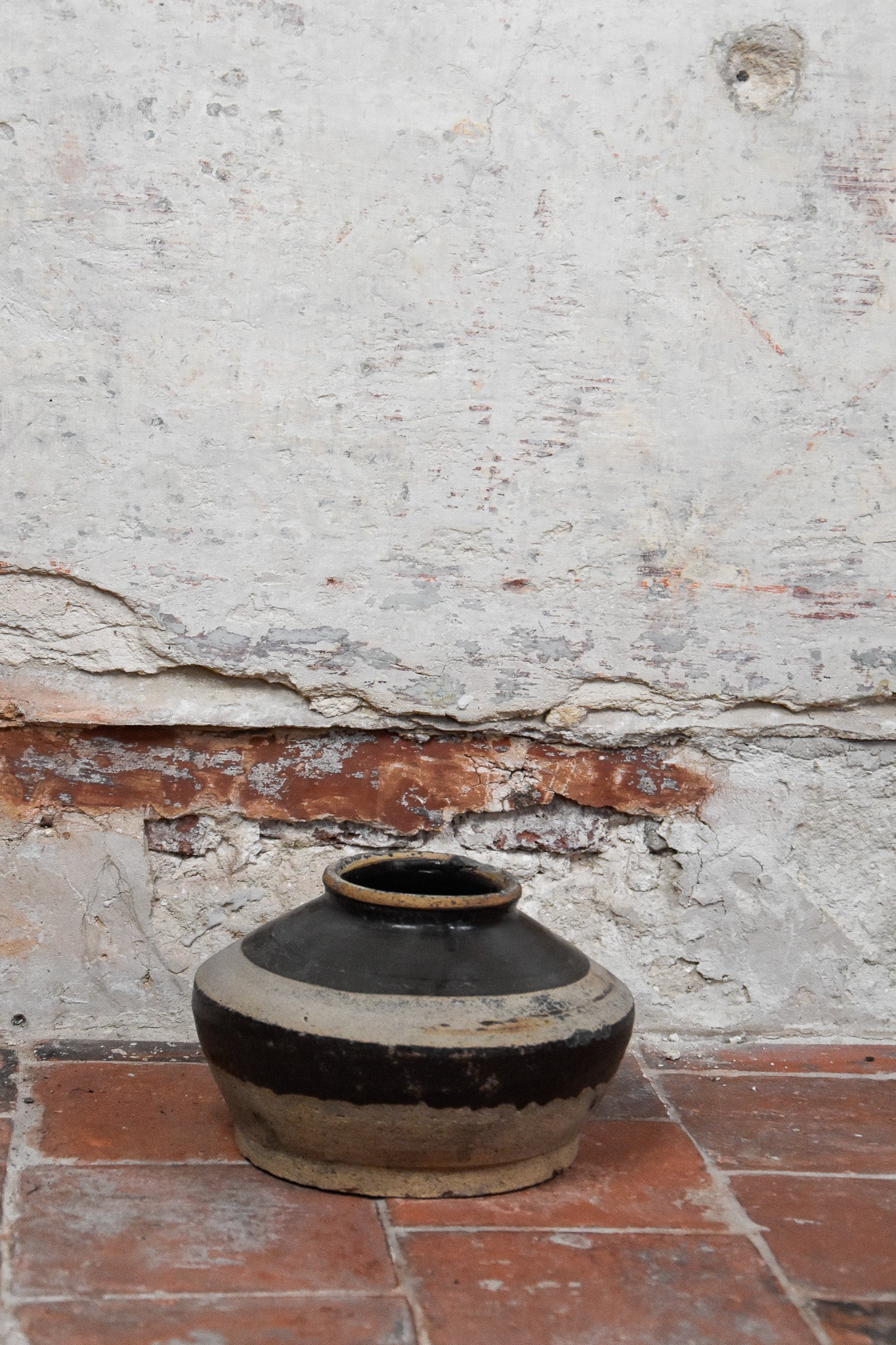 Half glazed jar
