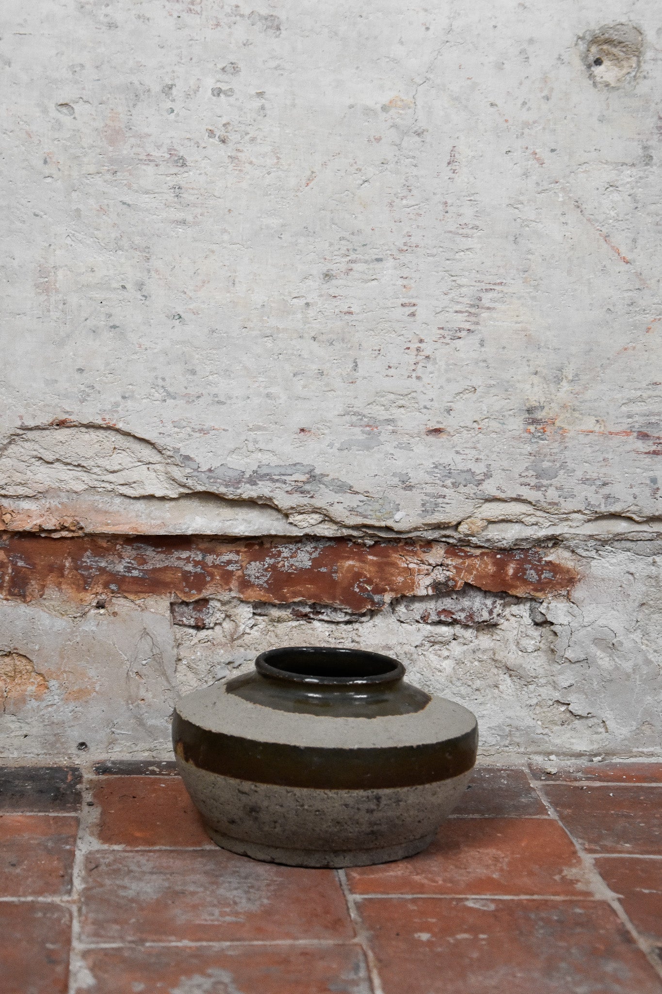 Half glazed jar