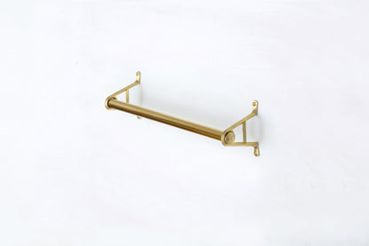 Pipe bracket for toilet paper